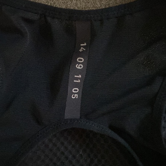 New technology Nike bra - Picture 4 of 6